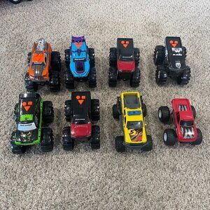Toy State Big Foot 4x4 Monster Trucks Dickie Off Road DecoSet Crusher
